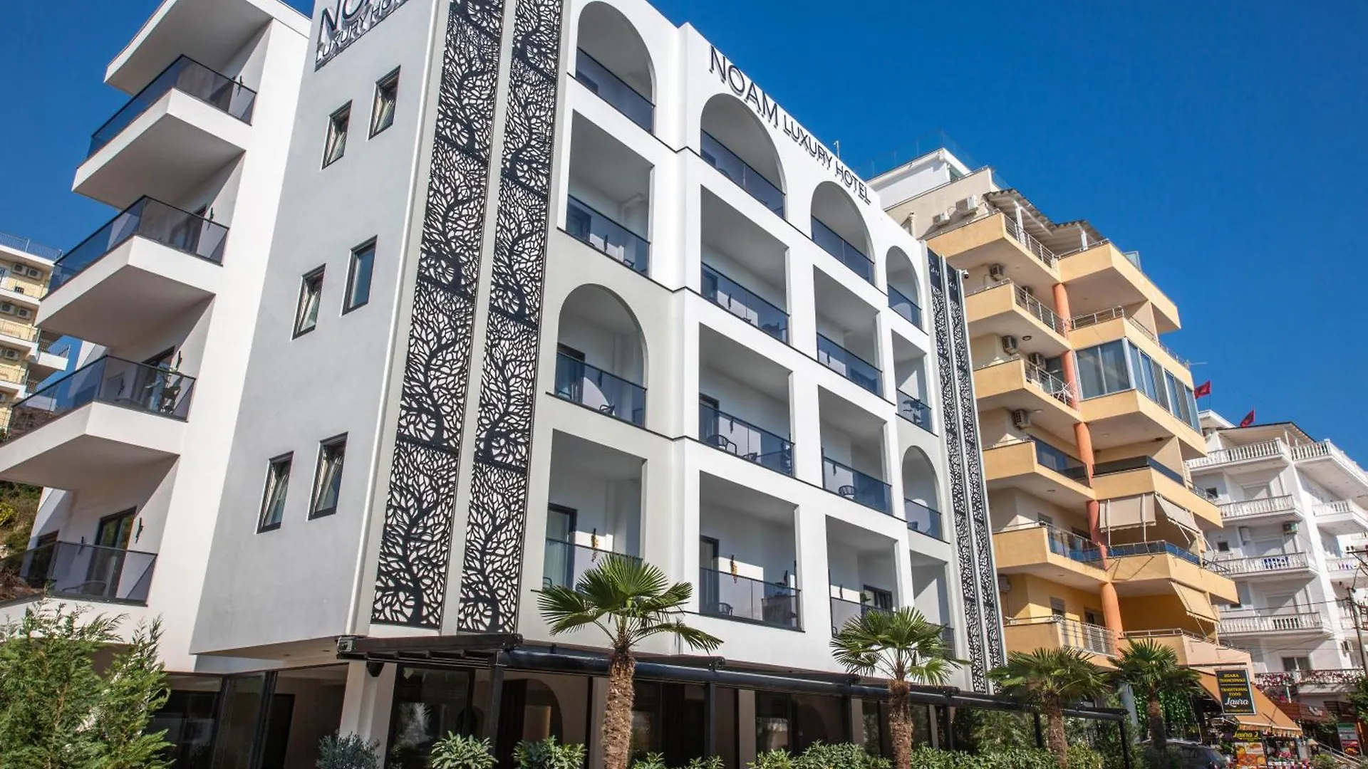 Noam Luxury Hotel Sarandë 4*,