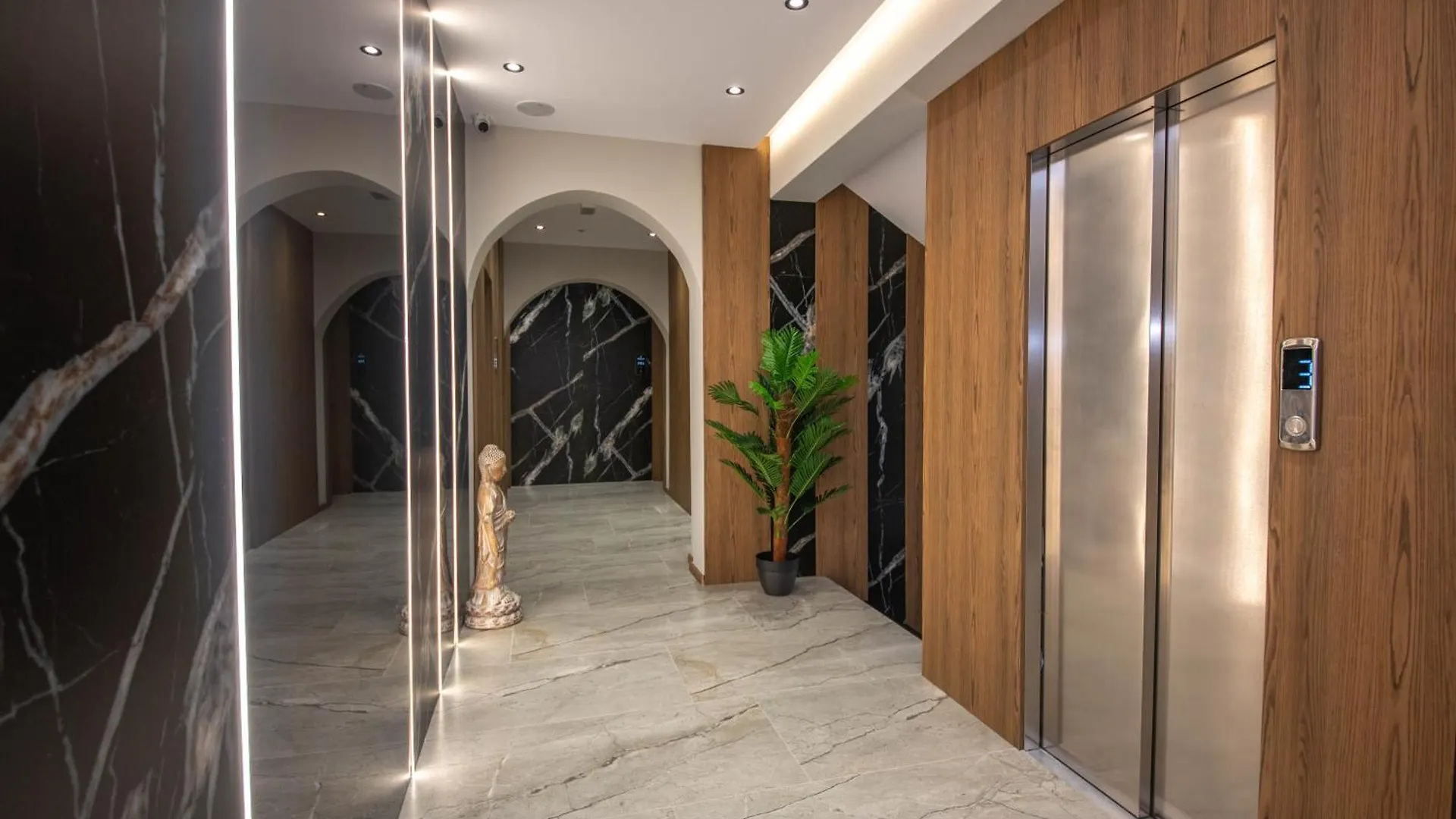 Noam Luxury Hotel Sarandë