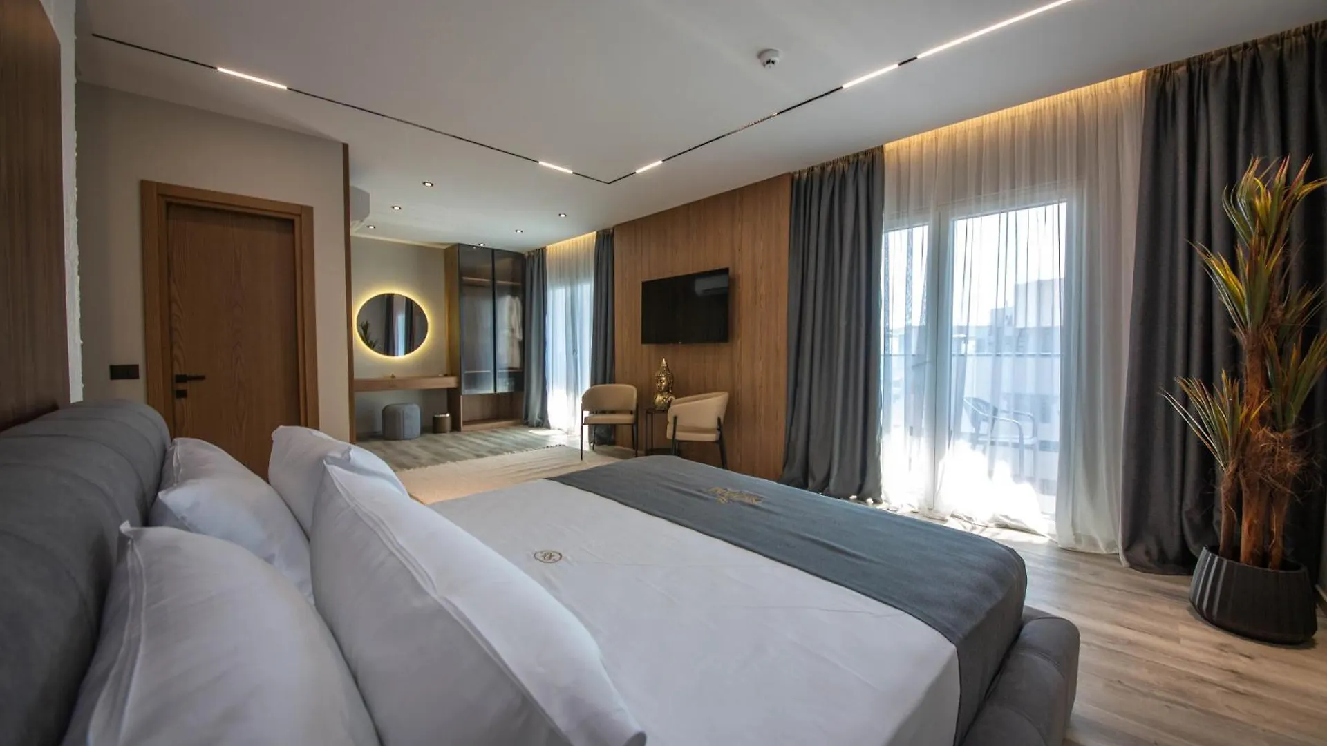 Noam Luxury Hotel Sarandë